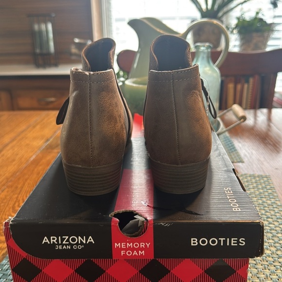 Arizona Galen Taupe Zip Booties - Size 8.5M NIB - Picture 3 of 5